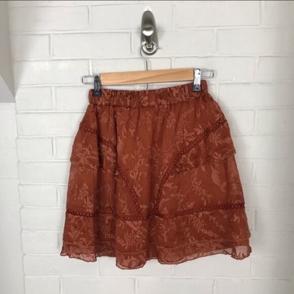 Q&A NWT Lace Ruffle Dainty Girly Mini Skirt - Picture 6 of 8